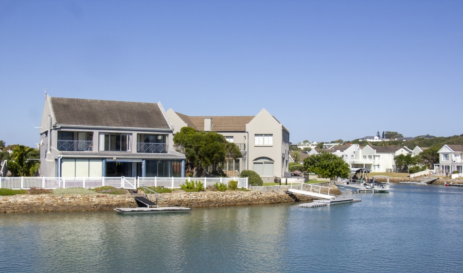4 Bedroom Property for Sale in Royal Alfred Marina Eastern Cape